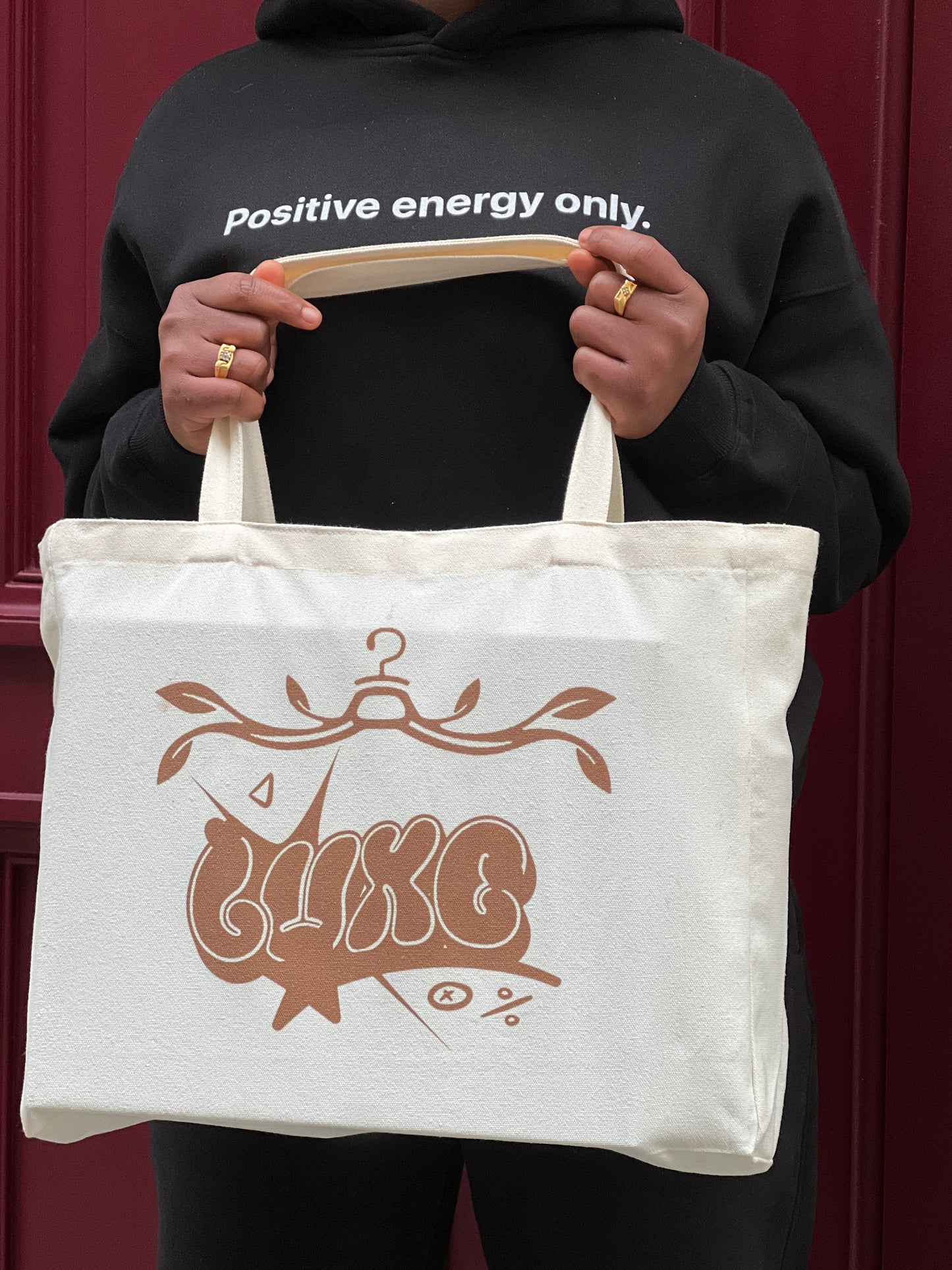 Tote bag